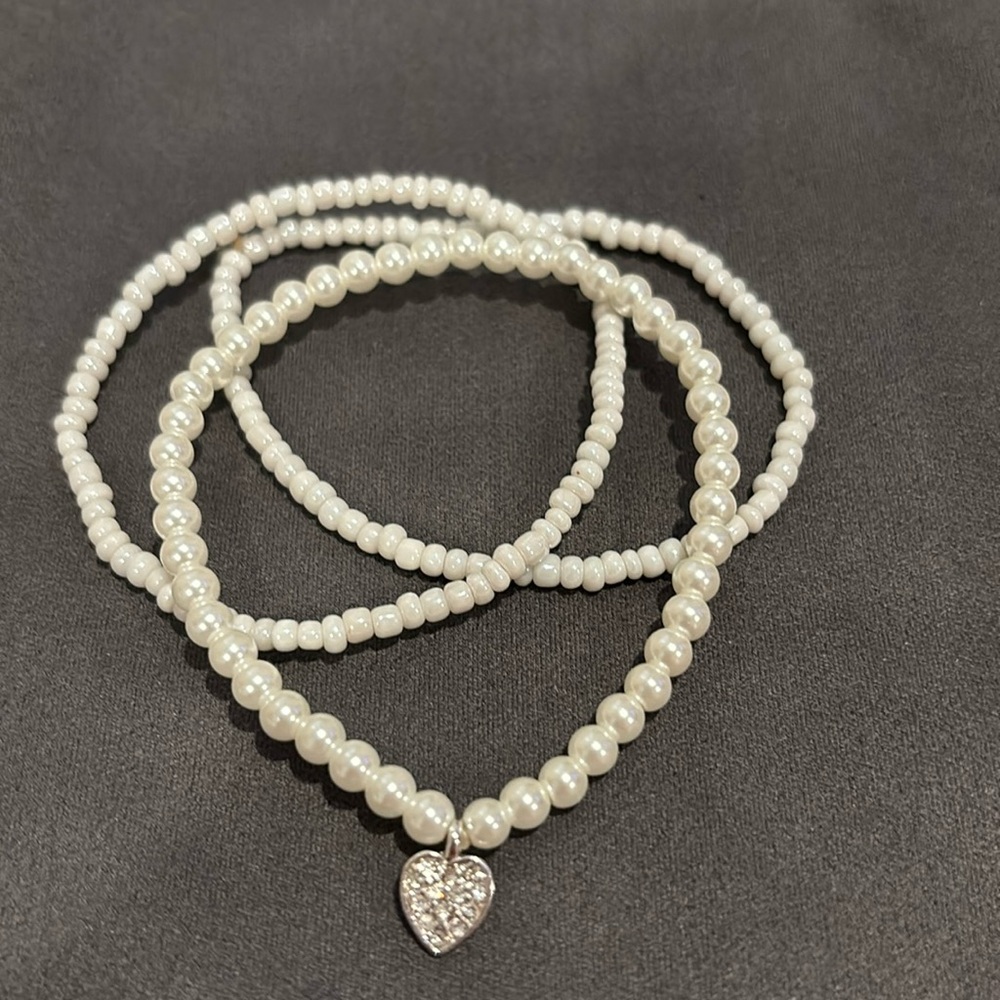 3 Pearl stretch bracelets!!